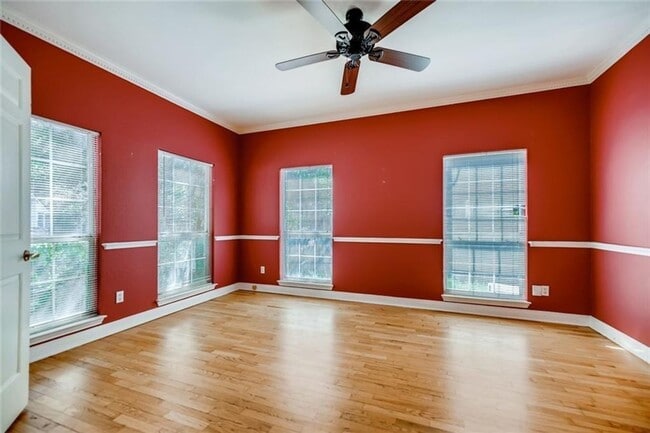 Photo - Great Home Corner Lot With Pool!