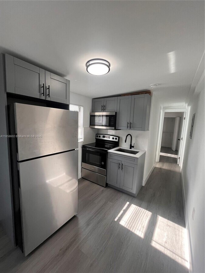 Photo - 638 SW 21st Ave Apartment Unit 628-4
