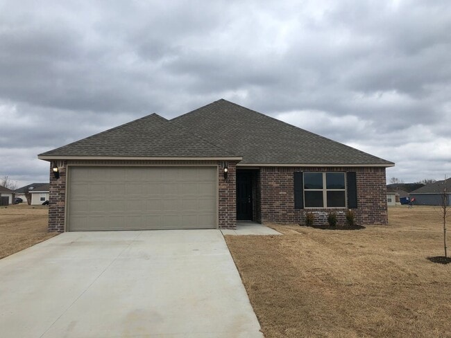 Building Photo - 3 bedroom 2 bath home for rent in Elkins