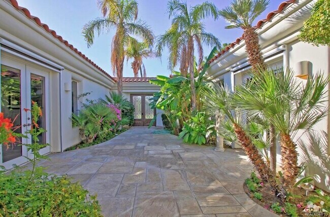 104 Loch Lomond Rd