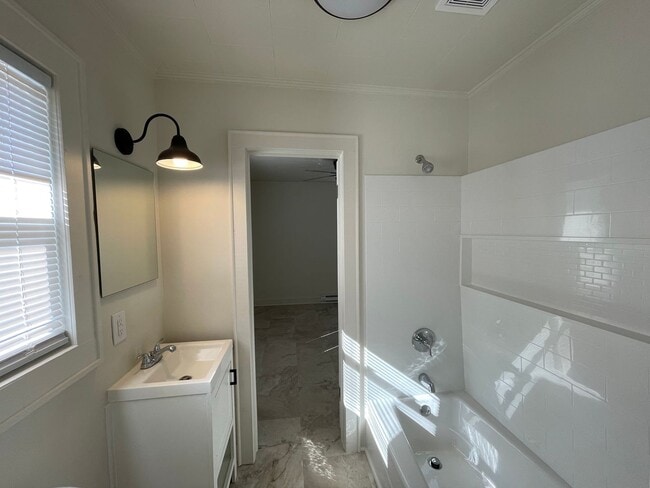 Photo - 2 Bedroom duplex on edge of Downtown Morganton Unidad 106 B