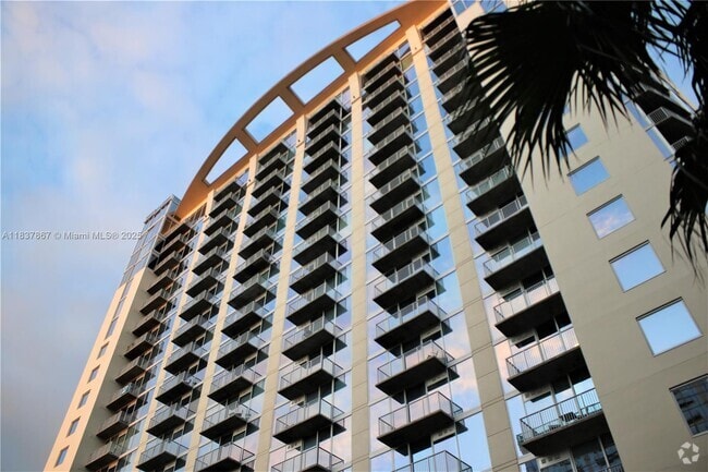 Building Photo - 155 S Court Ave Unit 1607 Rental