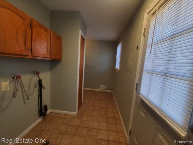 Photo - 137 Birchwood Ave