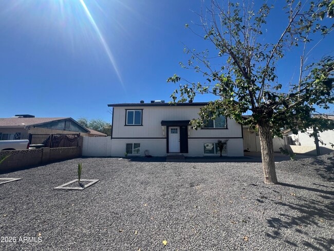 Building Photo - 4525 E Alta Vista Rd