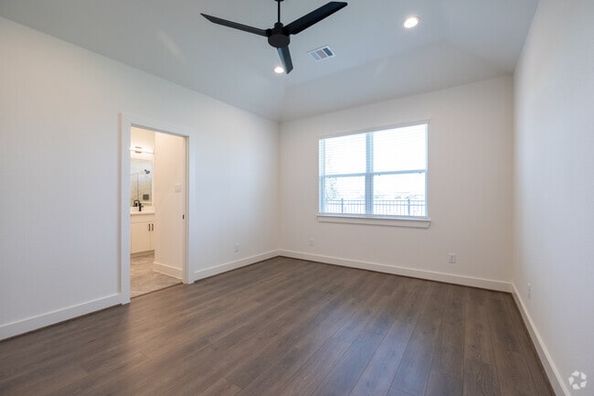 5BR, 3BA - 2,480SF - Magnolia - Bedroom
