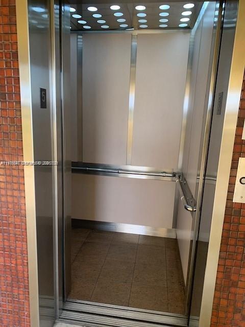 Photo - 1740 NW N River Dr Unit 529