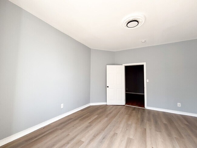 Photo - 478 S 15th St Unit Apt. 1