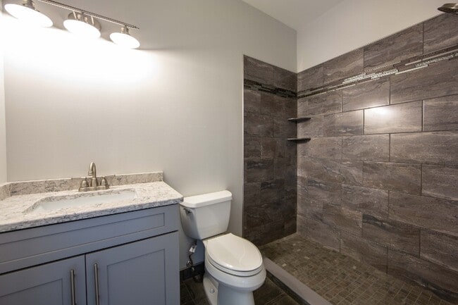 Photo - 490 Pearl St Unit 3