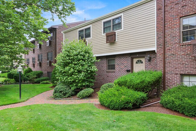 Photo - Shaker Glen Village