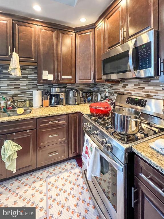 Building Photo - 738 S 11th St Unit 3R Rental