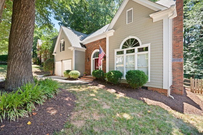 Photo - 14923 Chilgrove Ln
