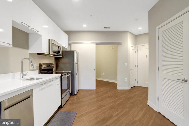 Photo - 989 S Buchanan St Unit 208