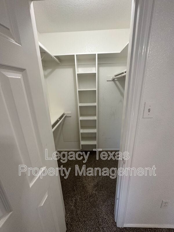 Photo - 901 N Border St Unit Apt A