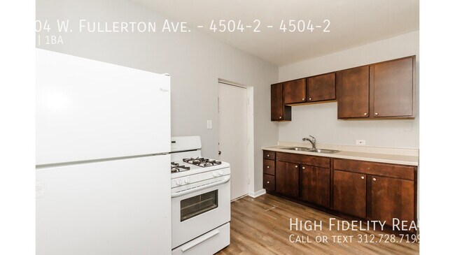 Photo - 4504 W Fullerton Ave Unidad 4504-2