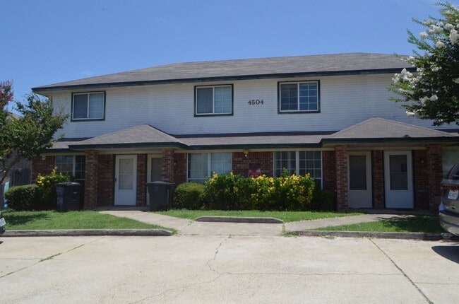 Building Photo - 4504 Mattie Dr Unit C - 4504 Mattie