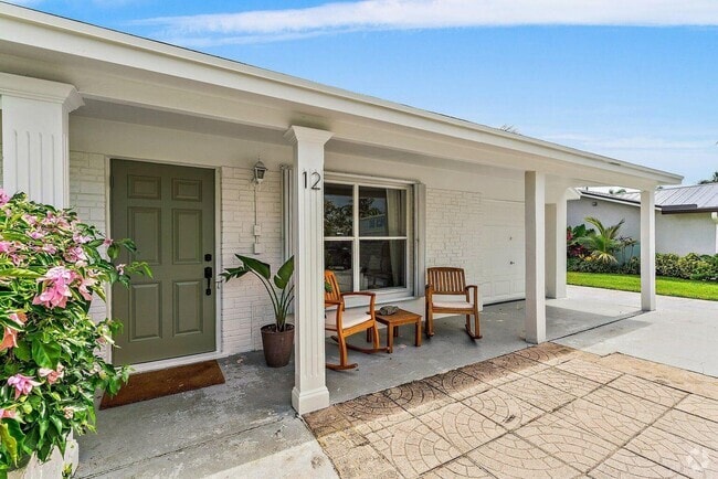 Building Photo - 12 Pineview Rd Rental
