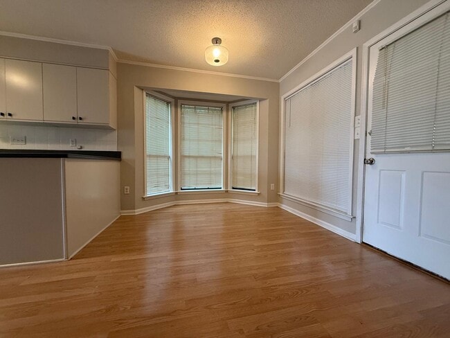Photo - 3916 Elm Ave