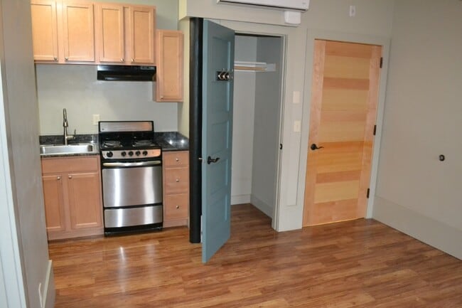 Photo - 112 N Pattee St Unit 300