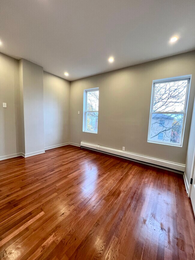 Photo - 25 Whitman Ave