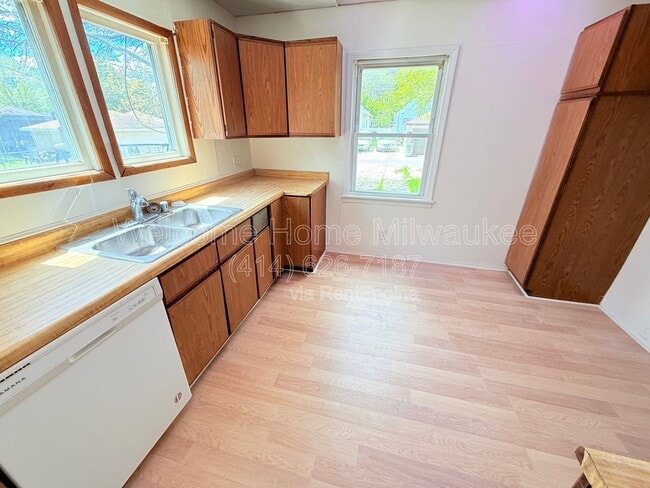 Photo - 2919 N 50th St