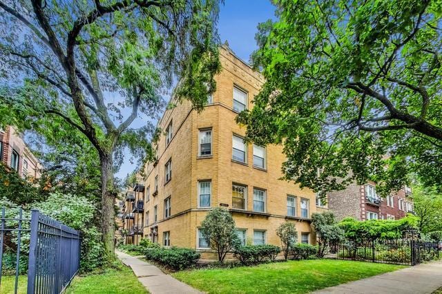 Building Photo - 4311 N Paulina St Unit 1B Rental