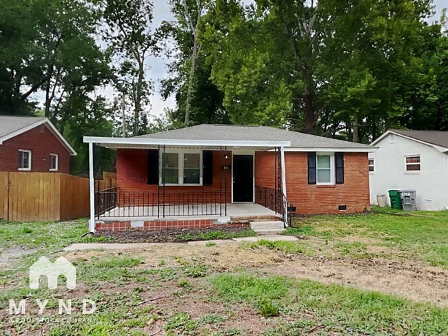 Building Photo - 1720 Finchley Dr