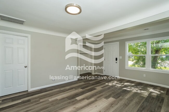 Photo - 16550 Ziegler St