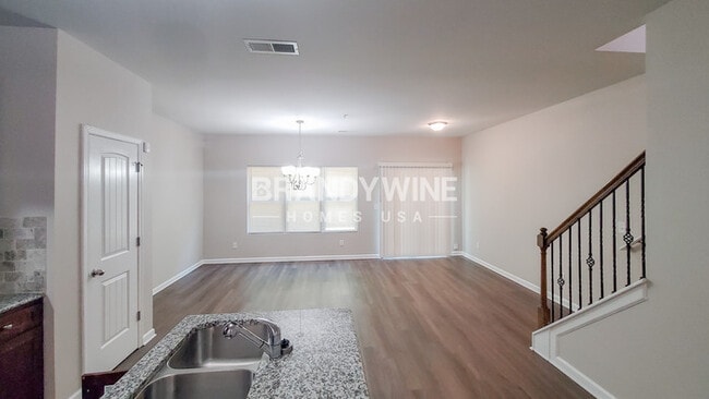 Photo - 1928 Old Dogwood