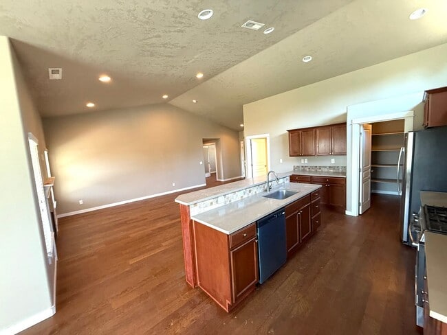 Photo - SCHEDULE A TOUR TODAY TO VIEW THIS STUNNING HOME IN SW REDMOND!!