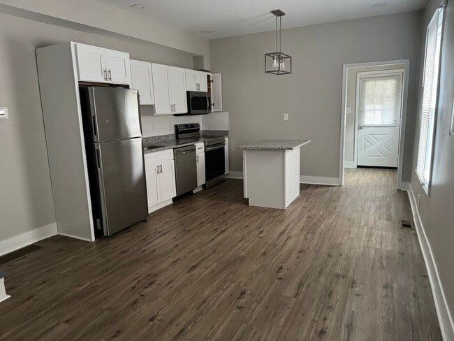 Photo - 204-206 E Woodrow Ave Unit 206 E Woodrow Ave