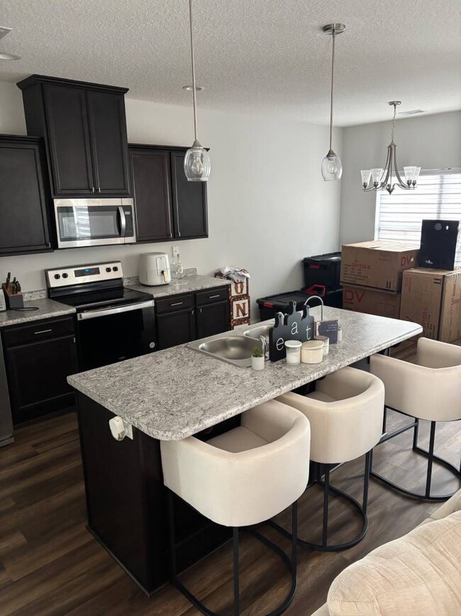 Photo - 543 Rutledge Dr