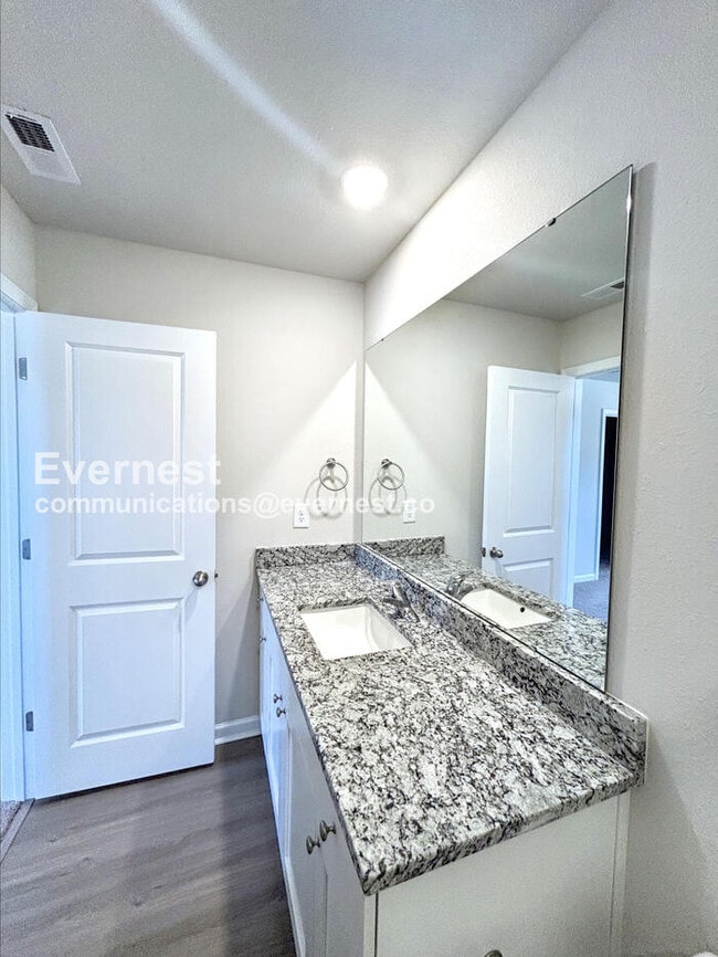 Photo - 2156 Willow Gln Dr