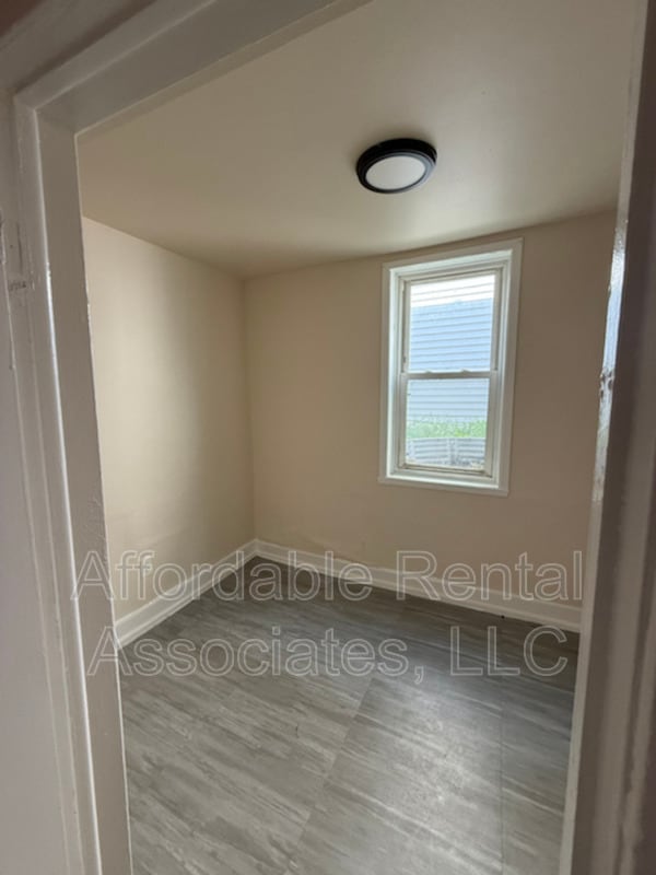 Photo - 1922 S 6th St Unidad Lower