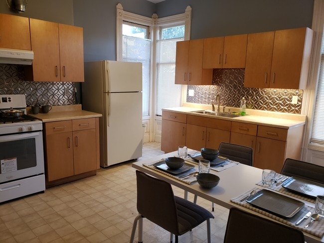 Photo - 448 Foothill Blvd Unidad -