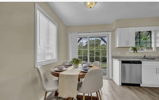 Photo - 4141 Spirea Dr Unit A