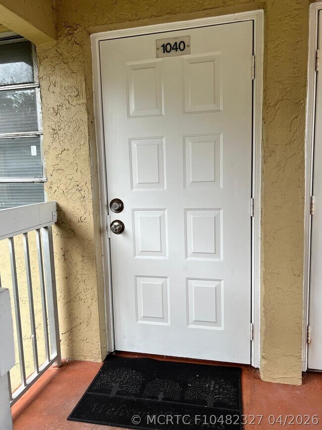 1040 Twin Lakes Dr Unit 1040