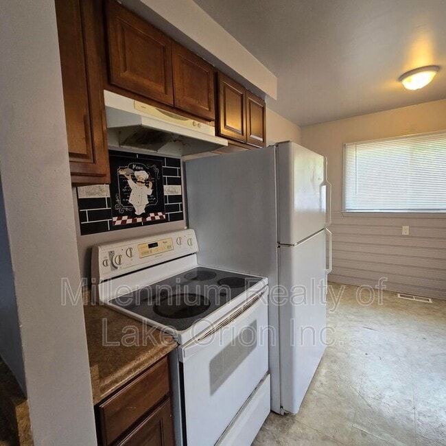 Photo - 774 E Beverly Ave