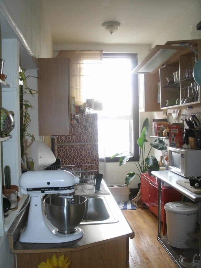 Photo - 26-30 N Huron St