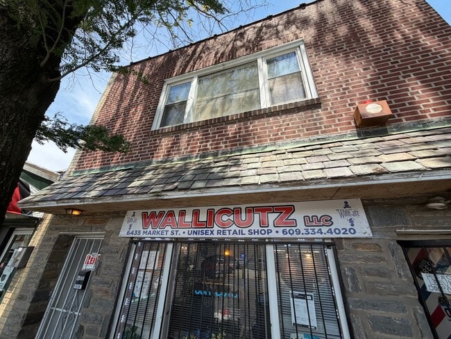 Building Photo - Stunning 3-Bedroom Apartment in Darby! Available NOW! Unit #1