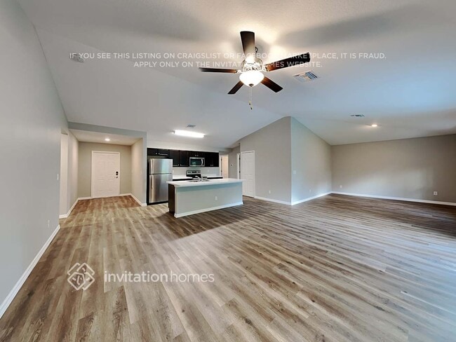 305 NW 12th Pl