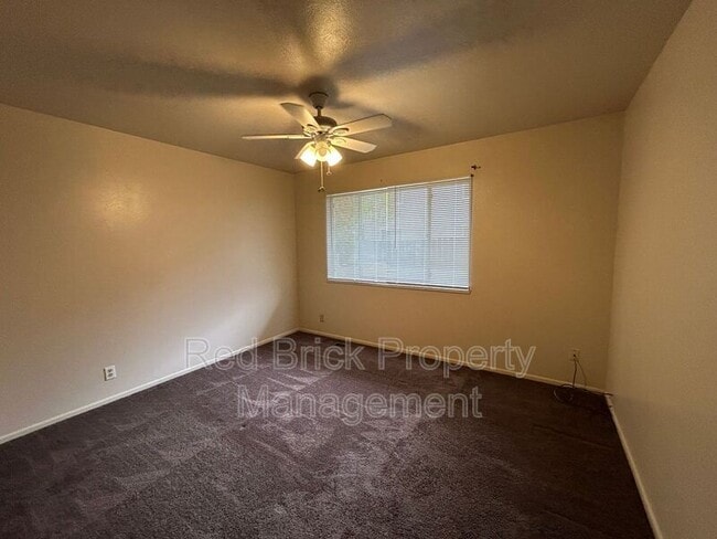 Photo - 343 W 21st St