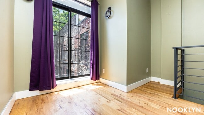 18-15 Putnam Ave Unit c3