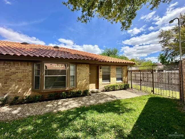 Building Photo - 29 W Dallas Ave