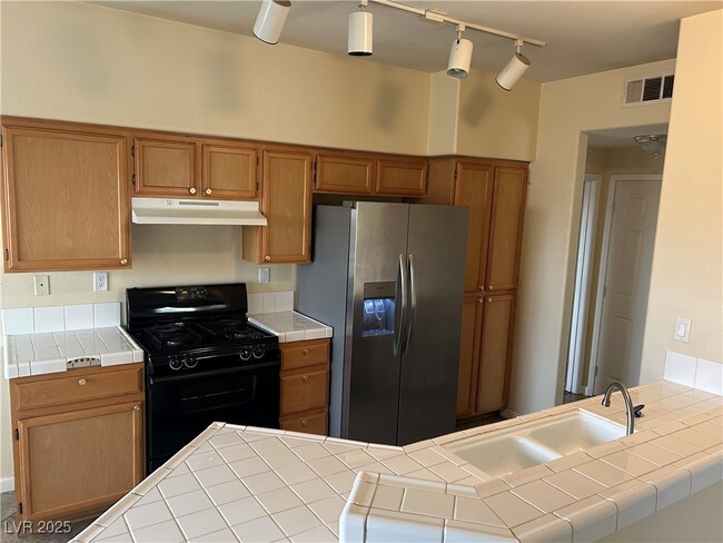 Photo - 1050 E Cactus Ave Unit 1092