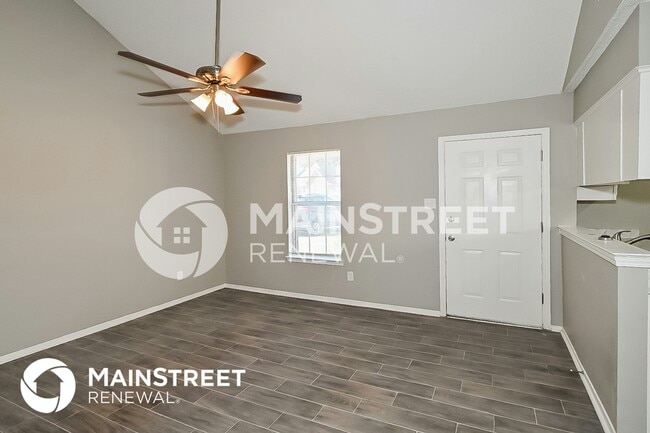 Photo - 4568 Summer Creek N