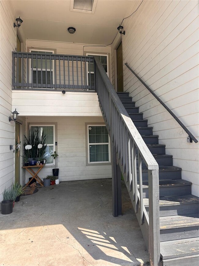 Building Photo - 6110 Wheless Cove Unit E Rental