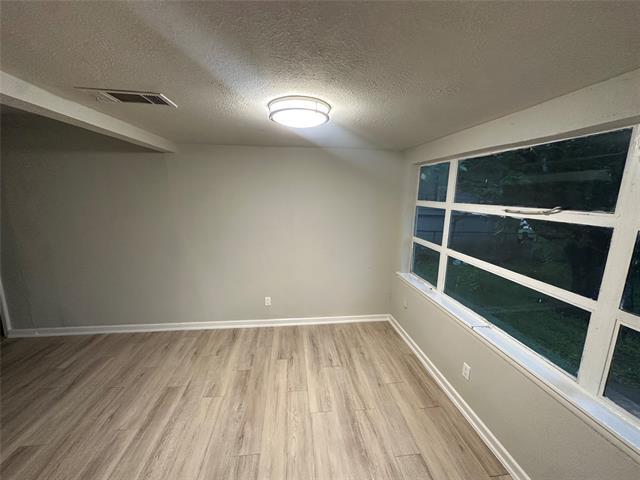 Photo - 2908 Binyon St