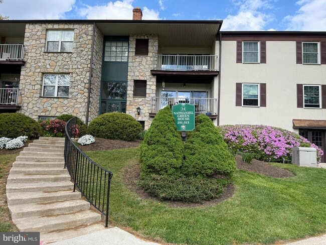 Building Photo - 300 Drummers Ln Unit 300