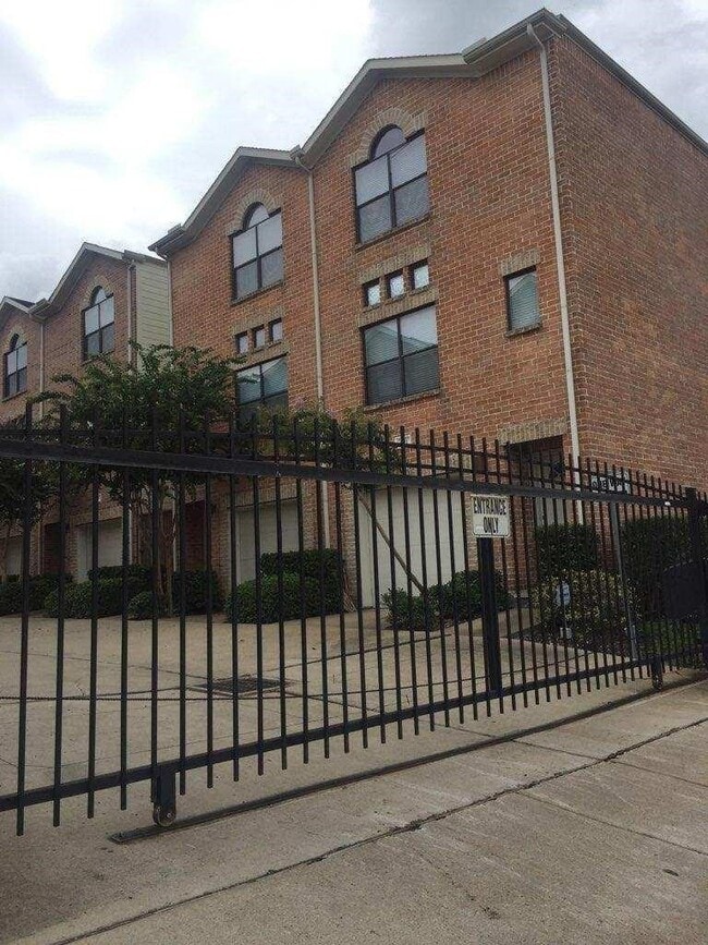 Building Photo - 3501 Link Valley Dr. Unit 901