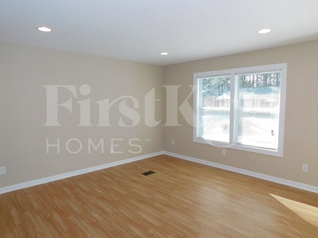 Photo - 2432 Northbrook Rd